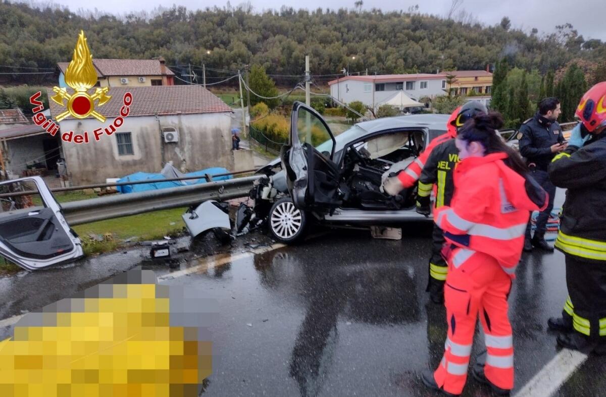 Crotone, incidente sulla SS 107: due decessi - 