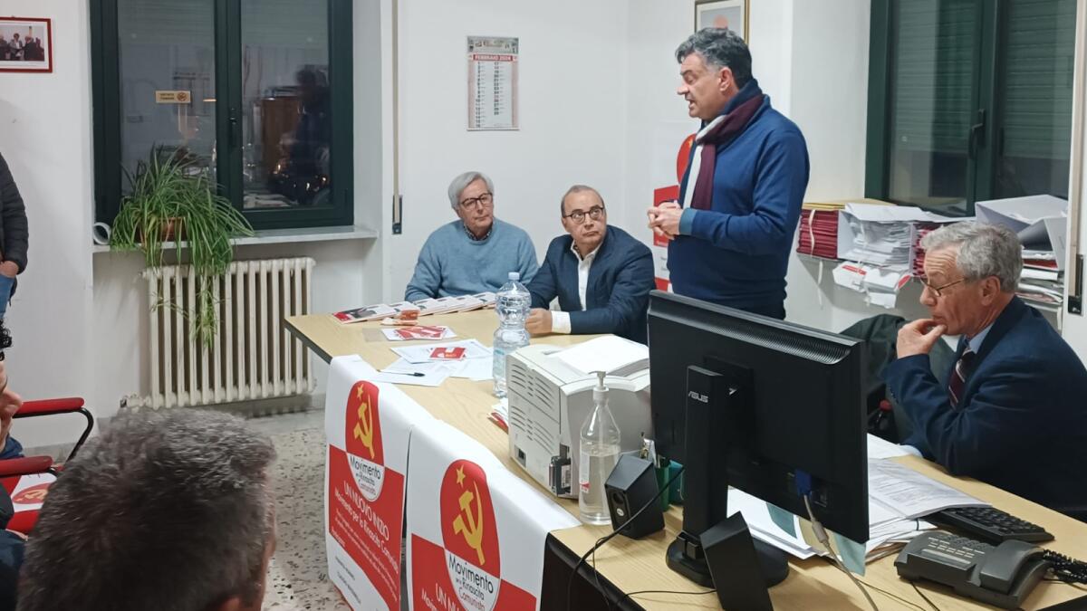 Ben riuscita ad Acri l'assemblea del Movimento per la Rinascita Comunista - 