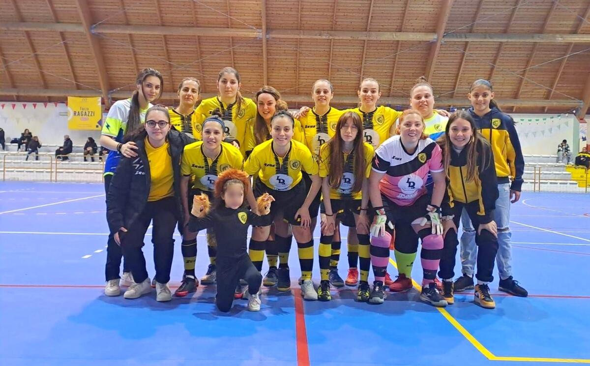Calcio a 5 - L'Aek Crotone Femminile vice capolista: adesso testa al derby - 
