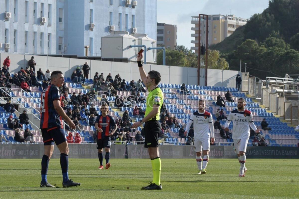 #FoggiaCrotone | Allo Zaccheria dirige Scatena: statistiche e precedenti - 