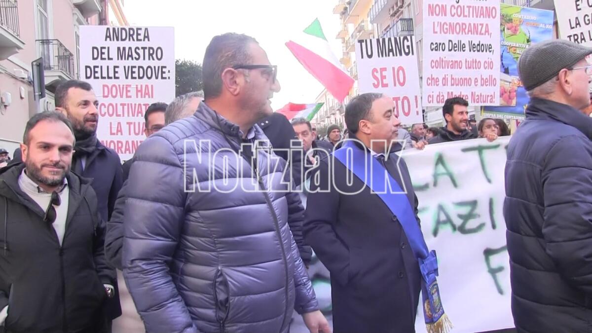Il presidente della Provincia di Crotone: "Giusto che la protesta degli agricoltori continui" - 