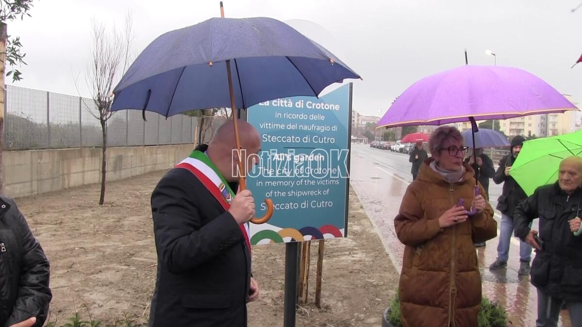 Inaugurato il giardino per ricordare vittime del naufragio di Steccato di Cutro - 