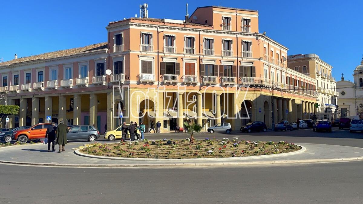 (VIDEO) Crotone, la "Piazza Pitagora" che verrà: ecco cosa dicono i nostri concittadini - 