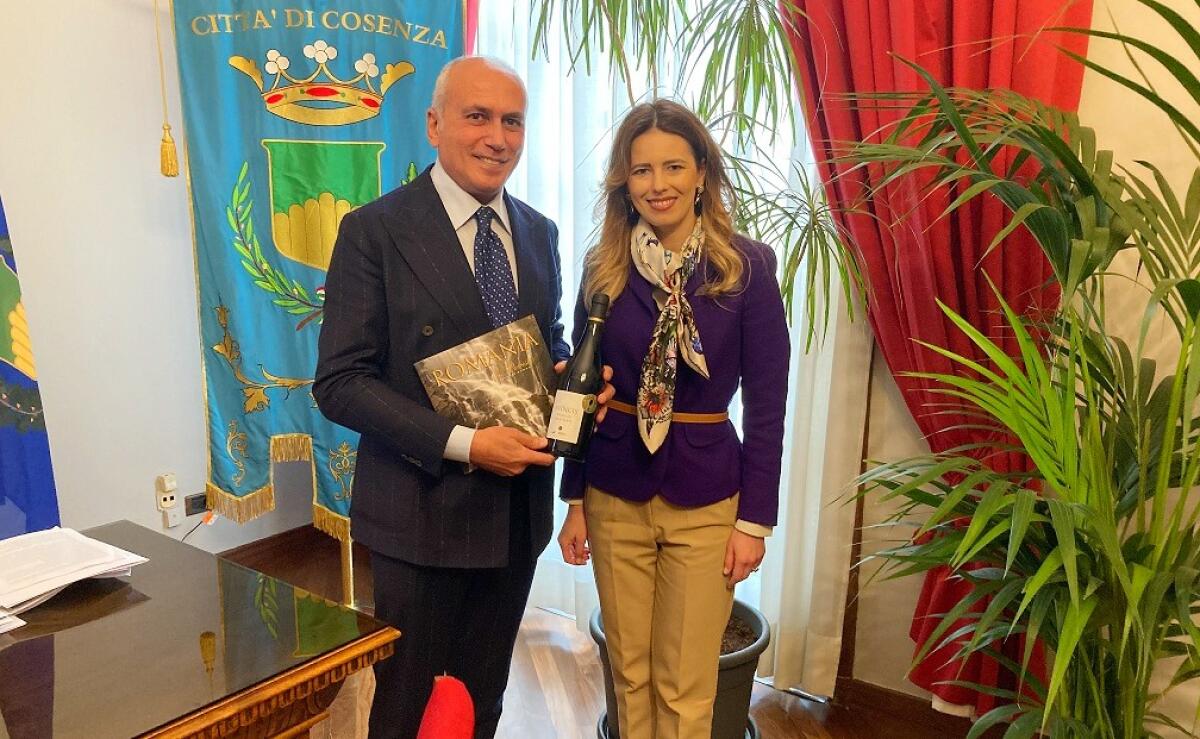 Cosenza - Il console generale di Romania in visita a Palazzo dei Bruzi - 
