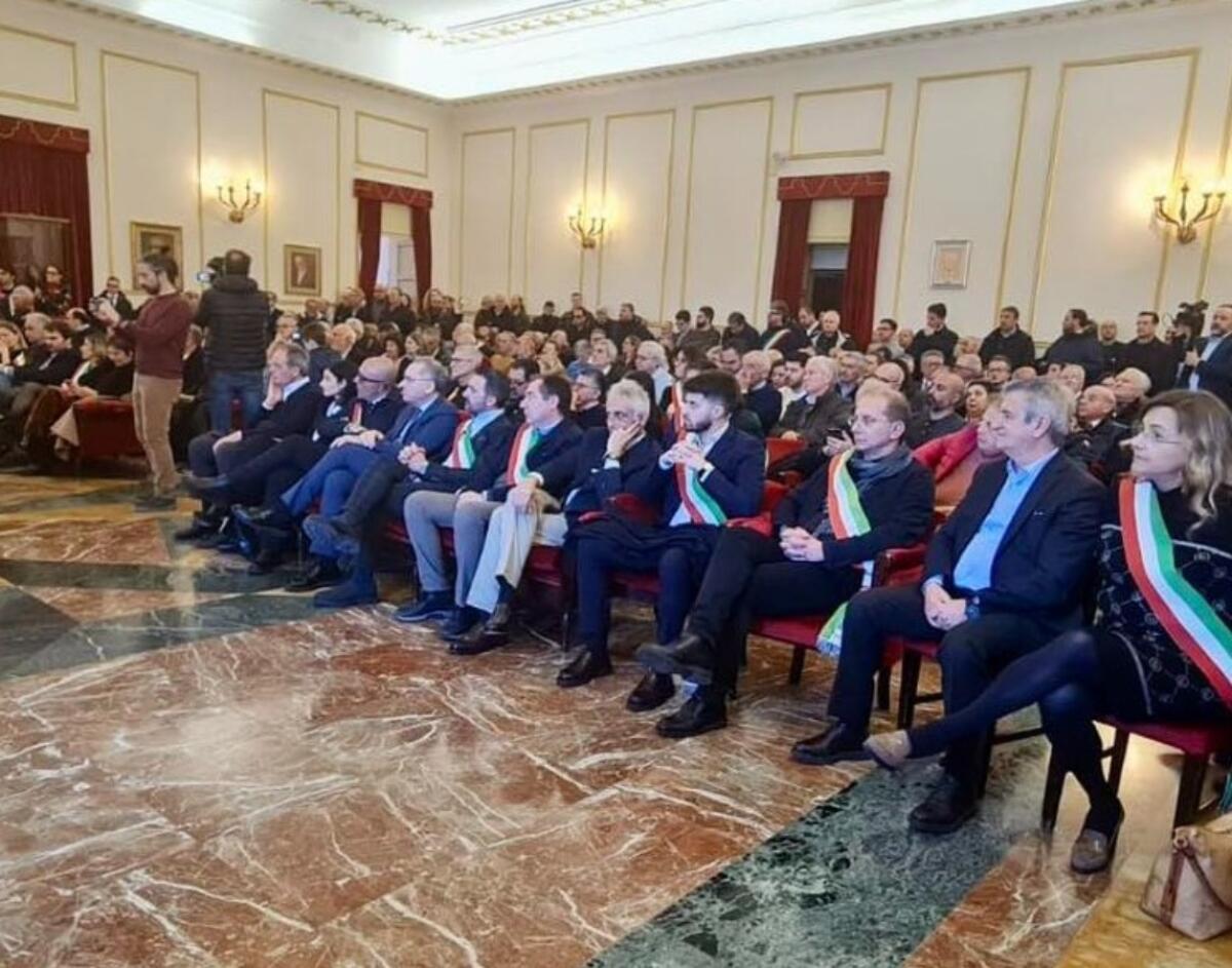 Cosenza, incontro sull'Autonomia Differenziata: c'è lo schieramento dei Comuni - 