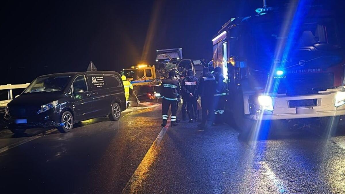 Trebisacce, tragedia sulla SS 106: morto un ragazzo - 