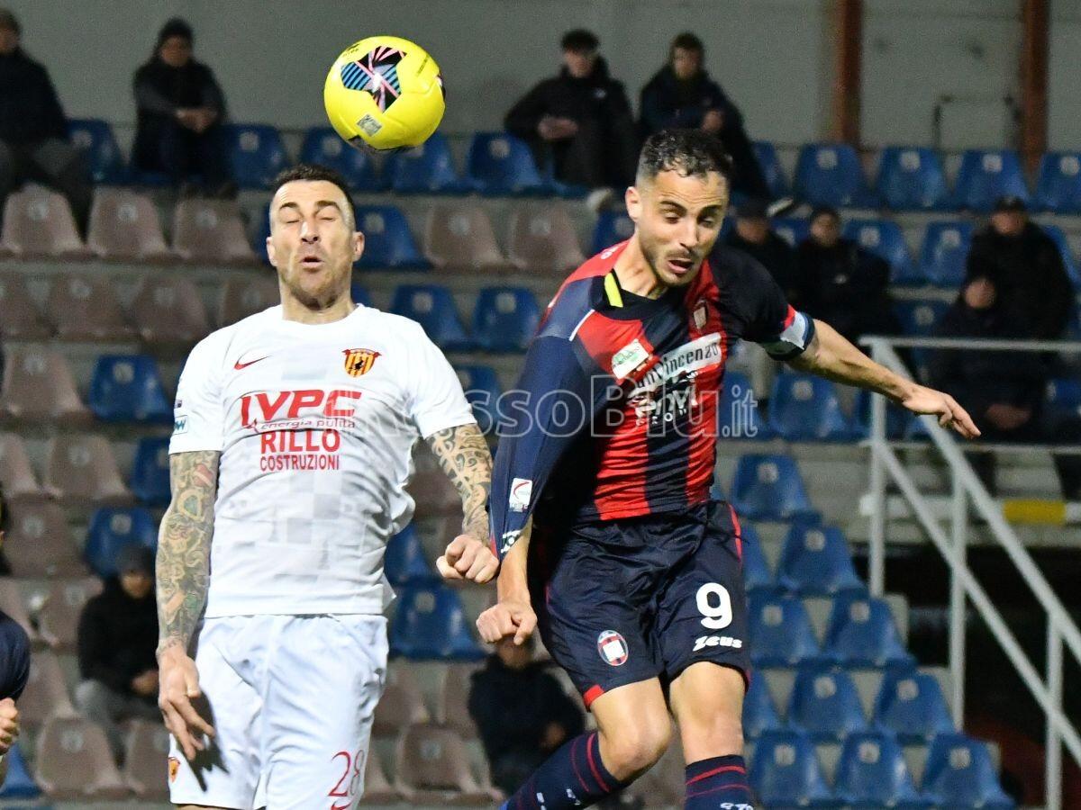 #CrotoneTaranto 2-2 | I tifosi rossoblù decretano il migliore in campo (Sondaggio) - 