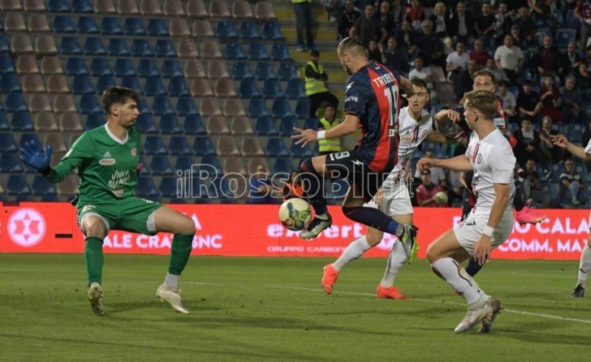 #FoggiaCrotone | I precedenti: sfida ostica per gli squali in Puglia - 