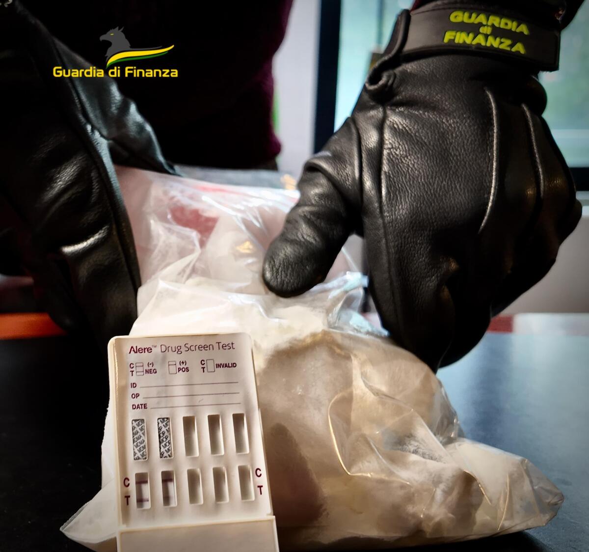 Cronaca - Fermato in auto con mezzo kilo di cocaina: arrestato - 