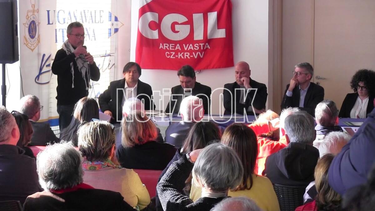 Crotone - Chiesta verità e giustizia sui fatti di Steccato di Cutro: "Bisogna strutturare un vero modello di accoglienza" - 