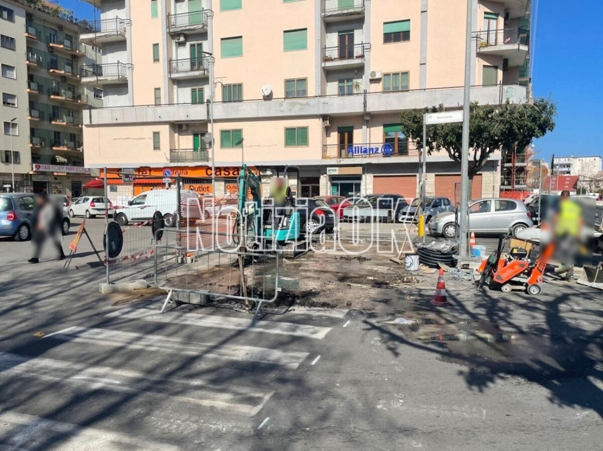 Crotone - Più sicurezza sulle strade: nuove strisce smart in pieno centro - 
