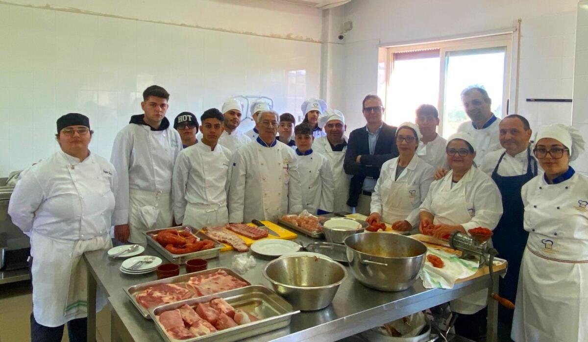 Corigliano-Rossano, l'alberghiero insiste sulle tradizioni - 