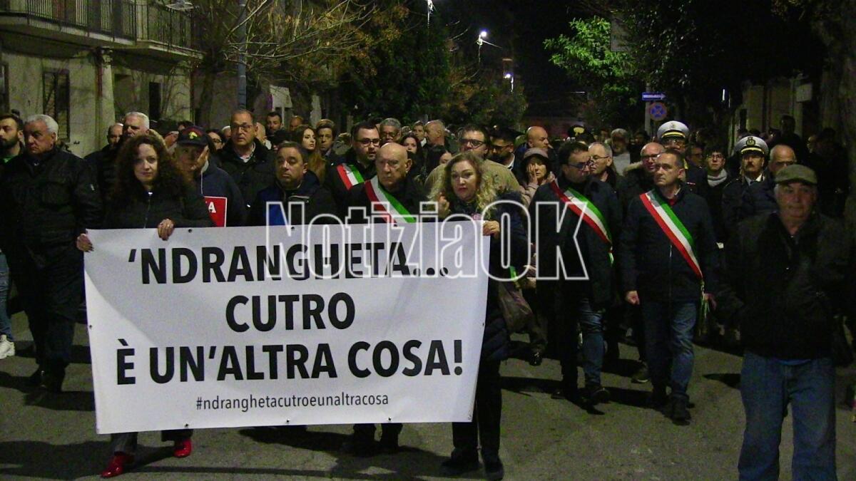 (VIDEO) ‘Ndrangheta - Cutro è un’altra cosa e in mille scendono in piazza - 