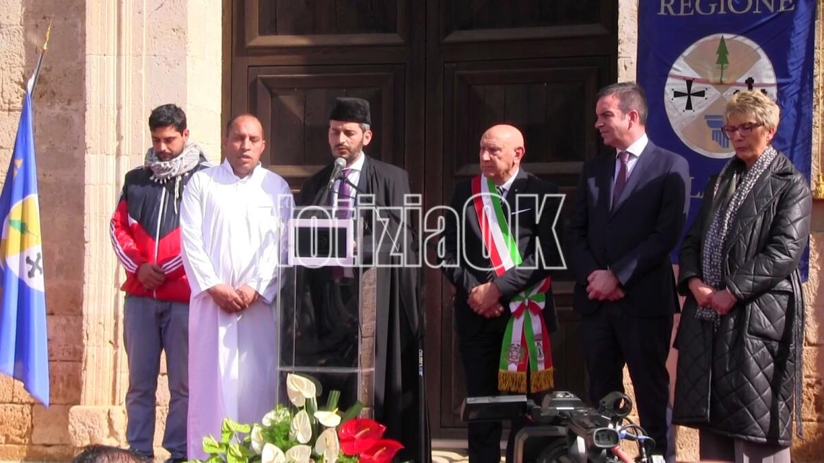 (VIDEO) Steccato di Cutro, Occhiuto: “Calabria da sempre una regione solidale” - Momento di preghiera con la comunità islamica presente a Cutro