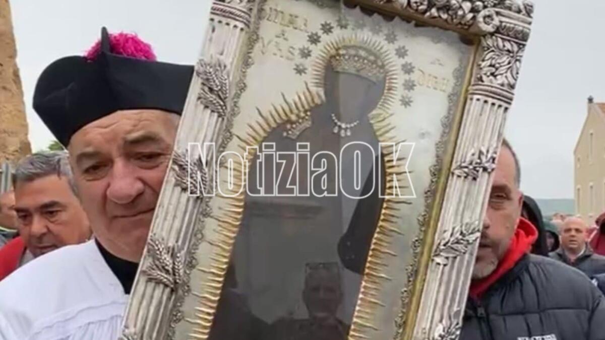 Riapre il Santuario di Capo Colonna, don Bernardino: «La Madonna è cuore e fortezza di questa città» - 