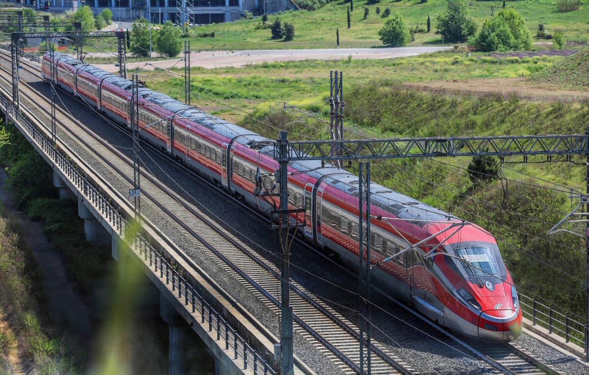 Torna il Frecciarossa notturno fra Milano e Reggio Calabria, potenziati i FrecciaLink - 