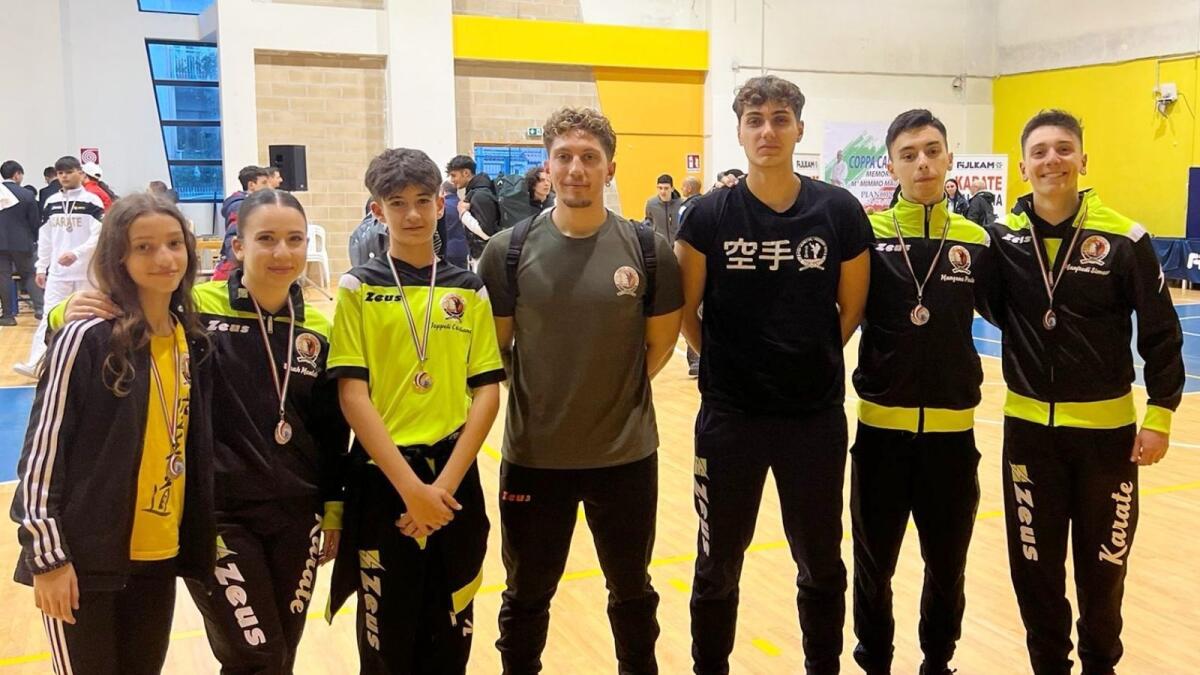 Karate, oro e argento per la Martial Kroton Ryu - 