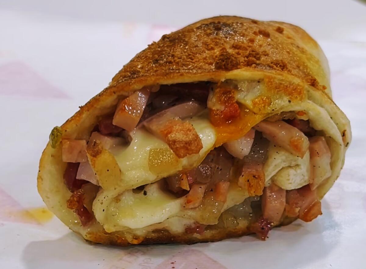Un morso al sapore: da Zianè, il gusto dello street food napoletano - 