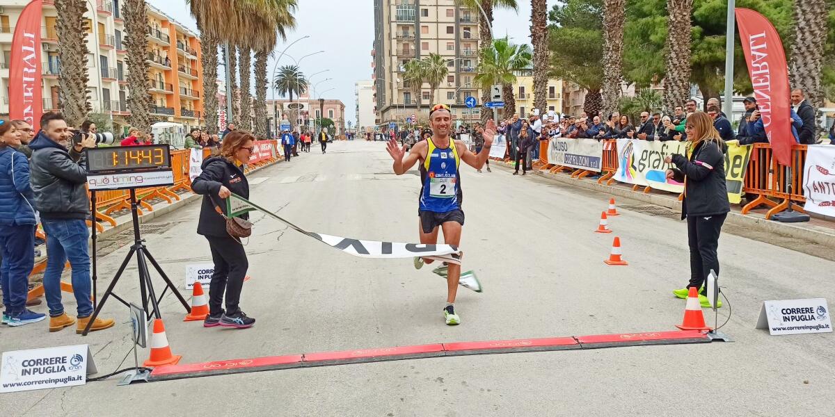 La Corricastrovillari vince la mezza maratona in Puglia e si avvia ai Campionati italiani - 