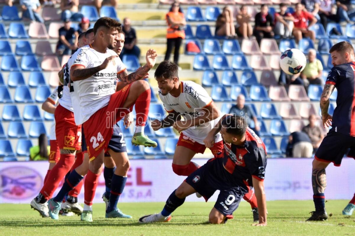 #MessinaCrotone | I convocati di Modica: 24 calciatori per la sfida agli squali - 