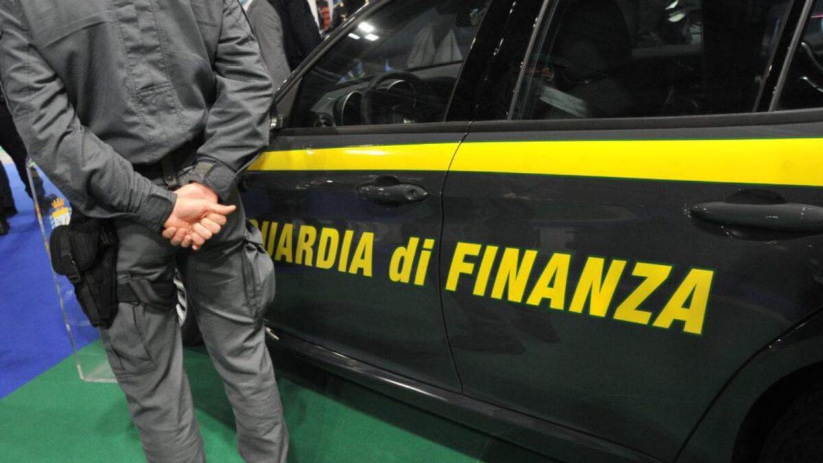Guardia di Finanza, concorso di reclutamento per 16 allievi ufficiali - 