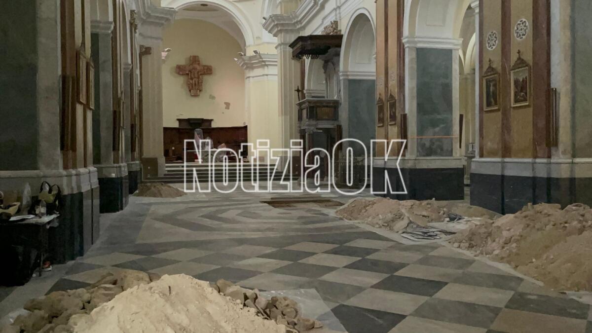 Crotone - Le prime immagini del "cantiere" Duomo:  i lavori continuano nella cattedrale - 