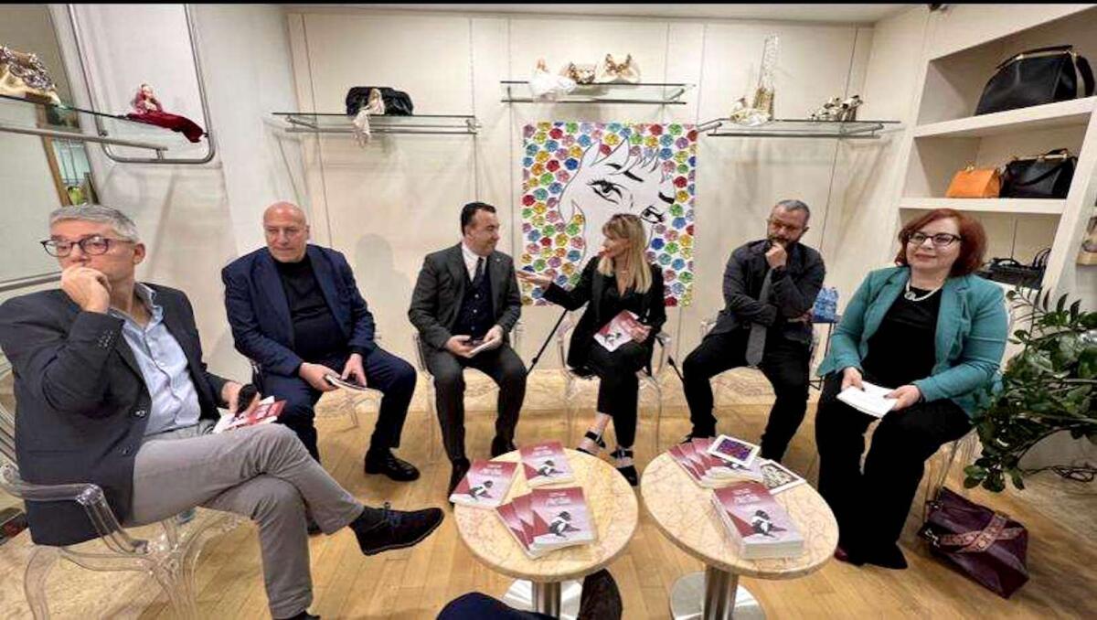 Crotone - La Boutique Vitale diventa anche salotto culturale - 