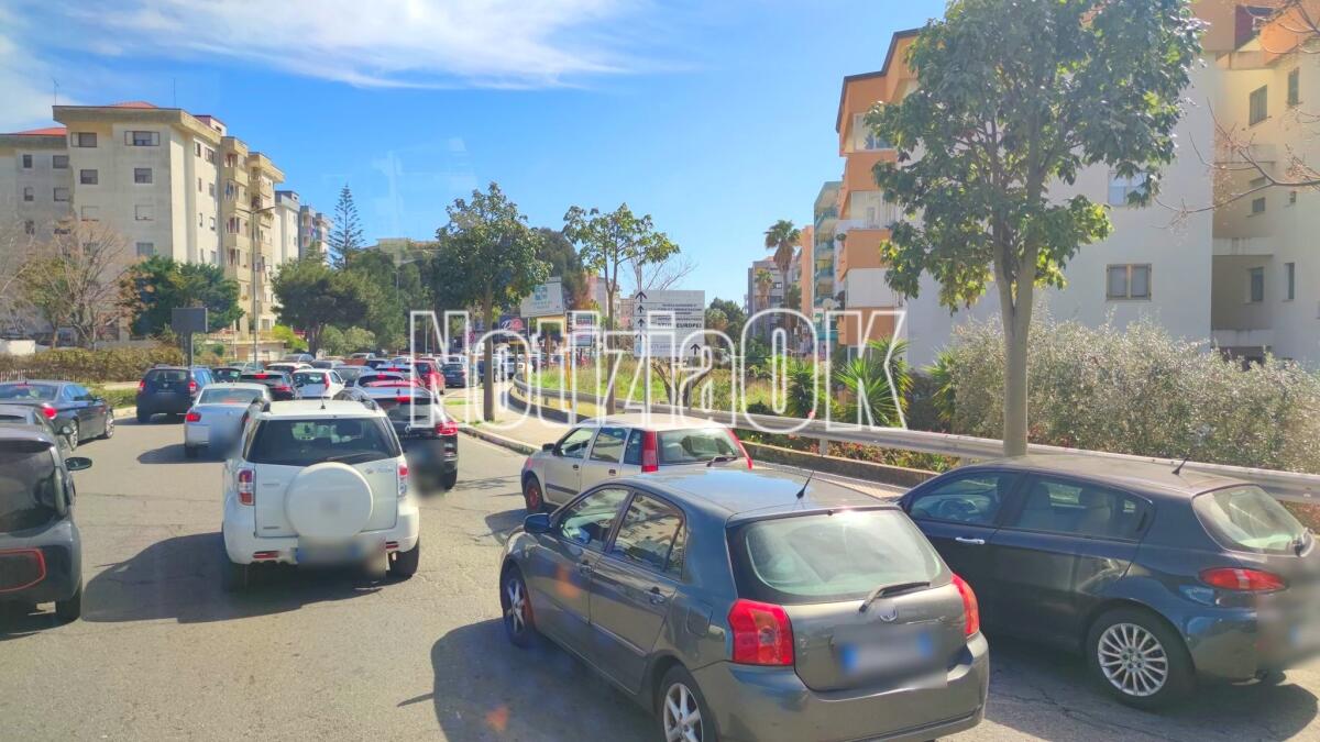 Crotone - Tufolo bloccata dal traffico, il Comitato: "Il Consiglio Comunale non recepisce il nostro grido d'aiuto" - 
