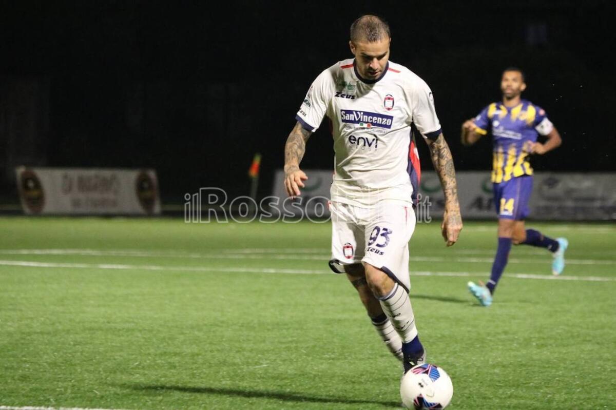 #PotenzaCrotone 2-2 | D'Alterio e Tumminello dominano i leoni lucani e regalano un punto al Crotone - 