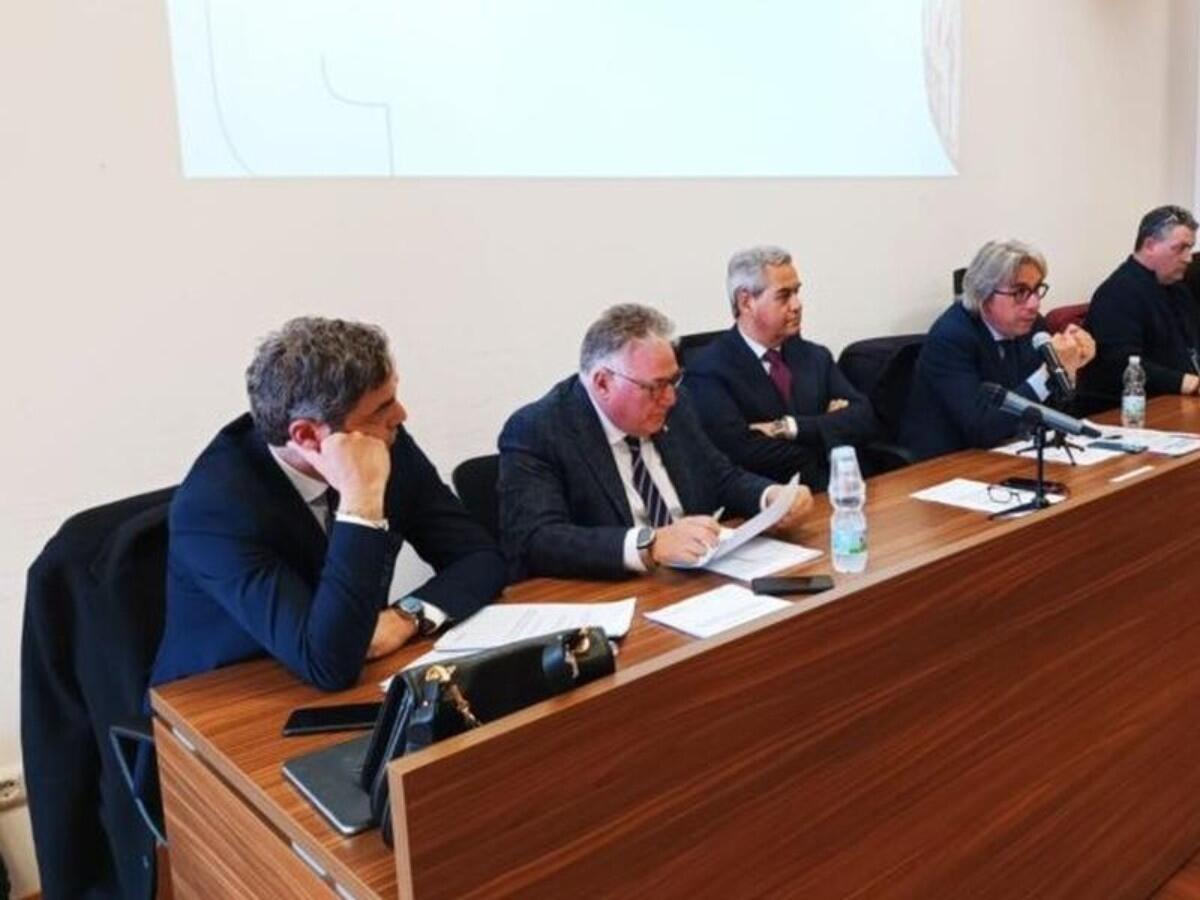 La Regione Calabria supporta i Comuni in difficoltà finanziaria anche con lntelligenza Artificiale - 