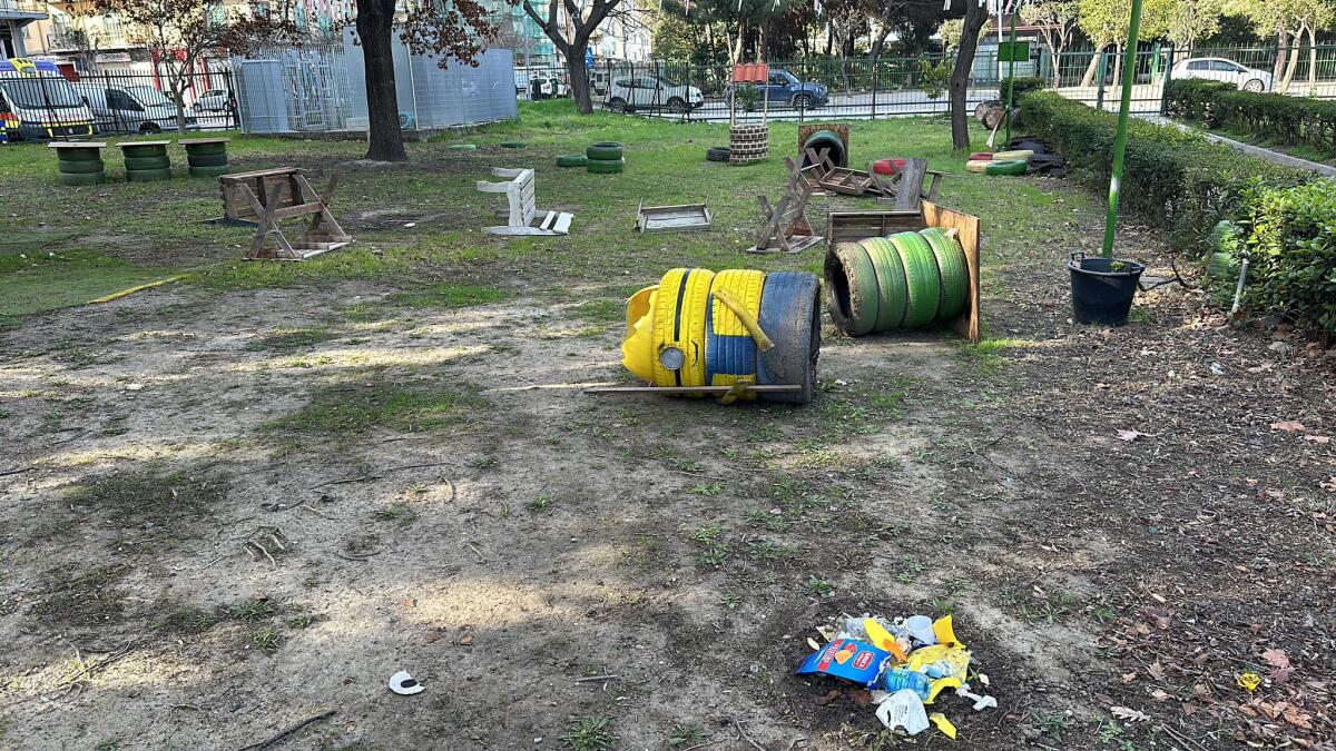 Crotone - Non c'è pace per il Parco delle Rose: vandali in azione - 