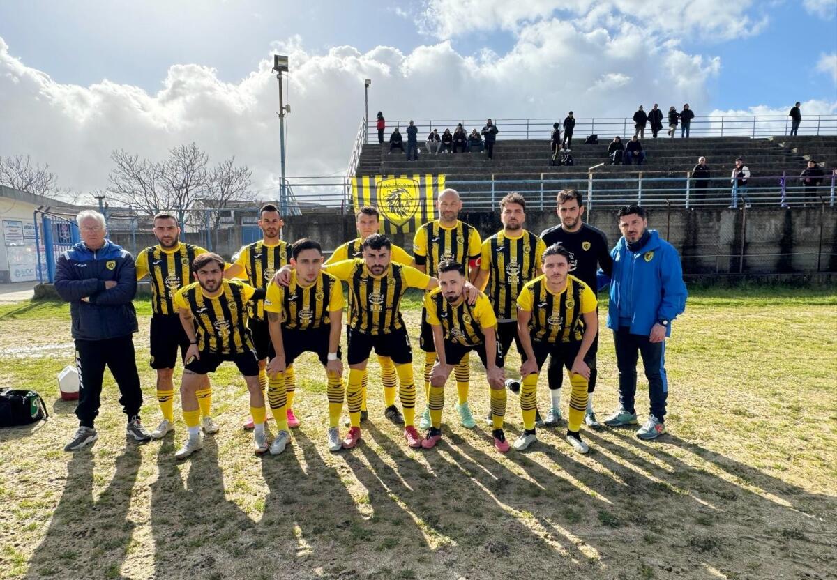 Prima Categoria - Oggi l'atteso derby tra Aek Crotone e Cirò Marina - 