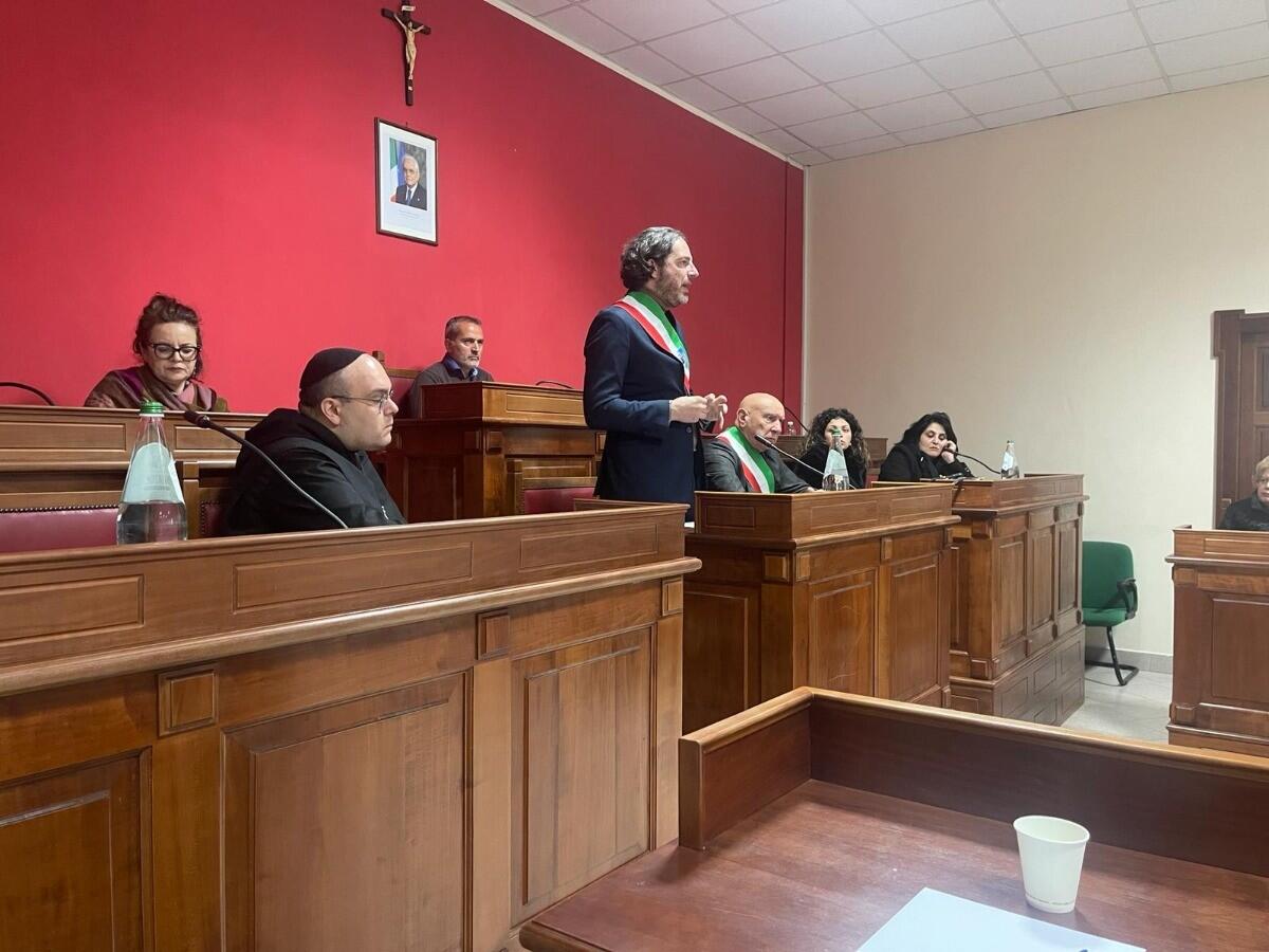 Cutro donerà l'olio per la lampada che arde davanti alla tomba di San Francesco - 