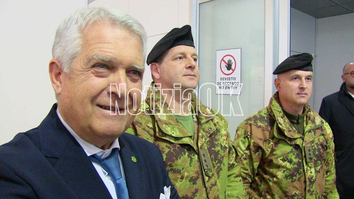 L'esercito a Crotone, il presidente del Consiglio Regionale: "Può aiutare la città a venire a capo della bonifica" - Il Commissario alla Bonifica con l'Esercito