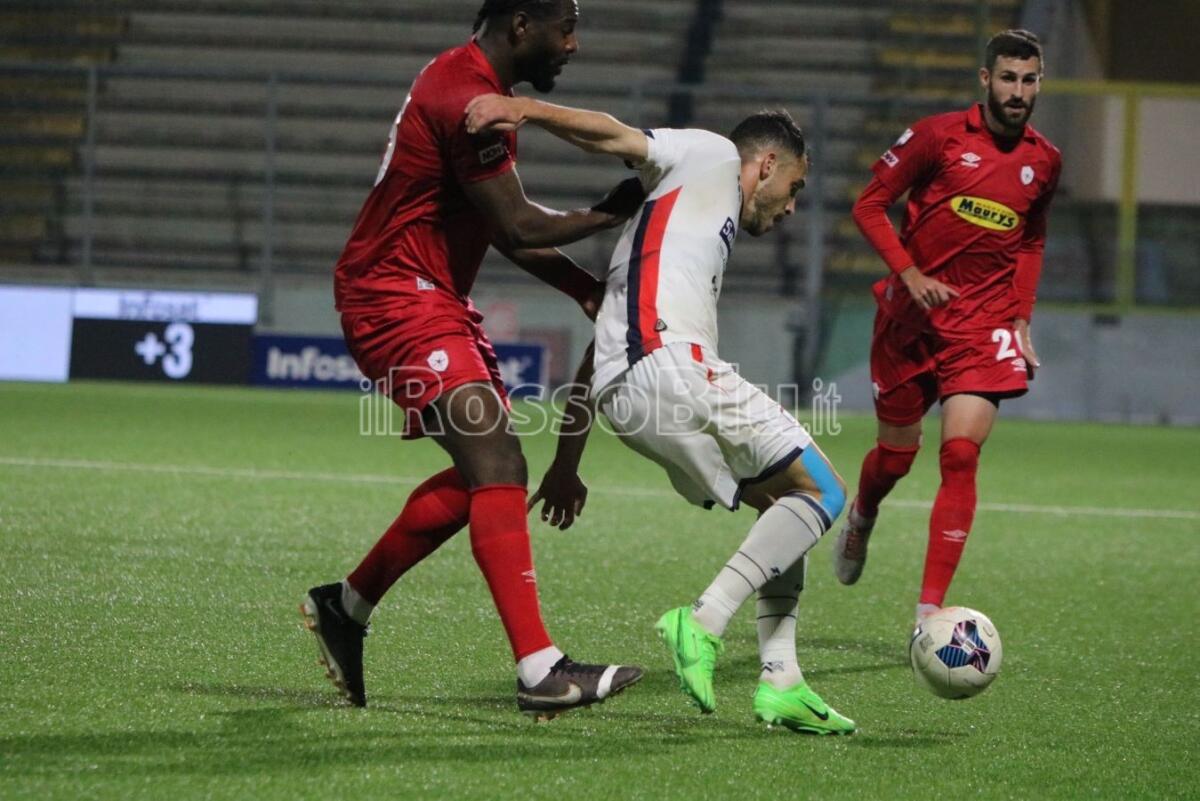 #MonterosiCrotone 1-0 | Zero tiri, zero punti: il Crotone non c'è più - 