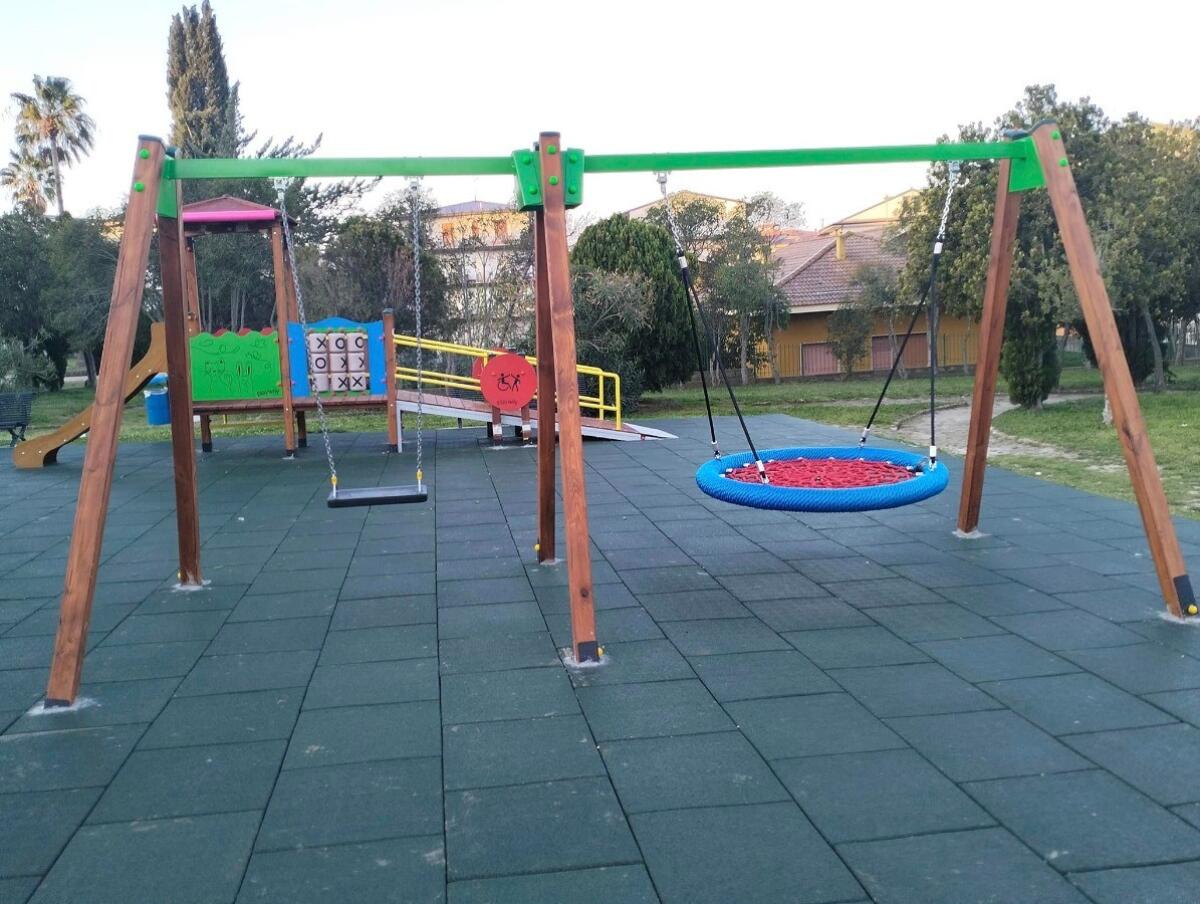 Cutro, completato il Parco Giochi di Villa San Francesco - 
