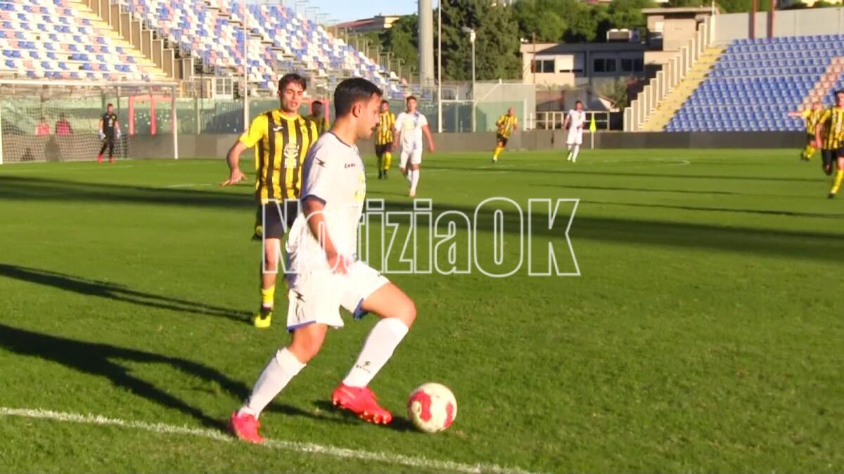 Domenica porte aperte all'Ezio Scida - 