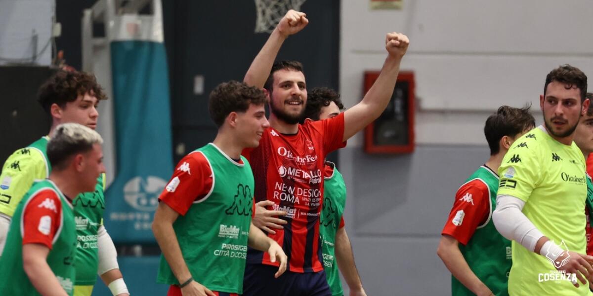 Calcio a 5 U19, i lupacchiotti avanzano al secondo turno playoff - 