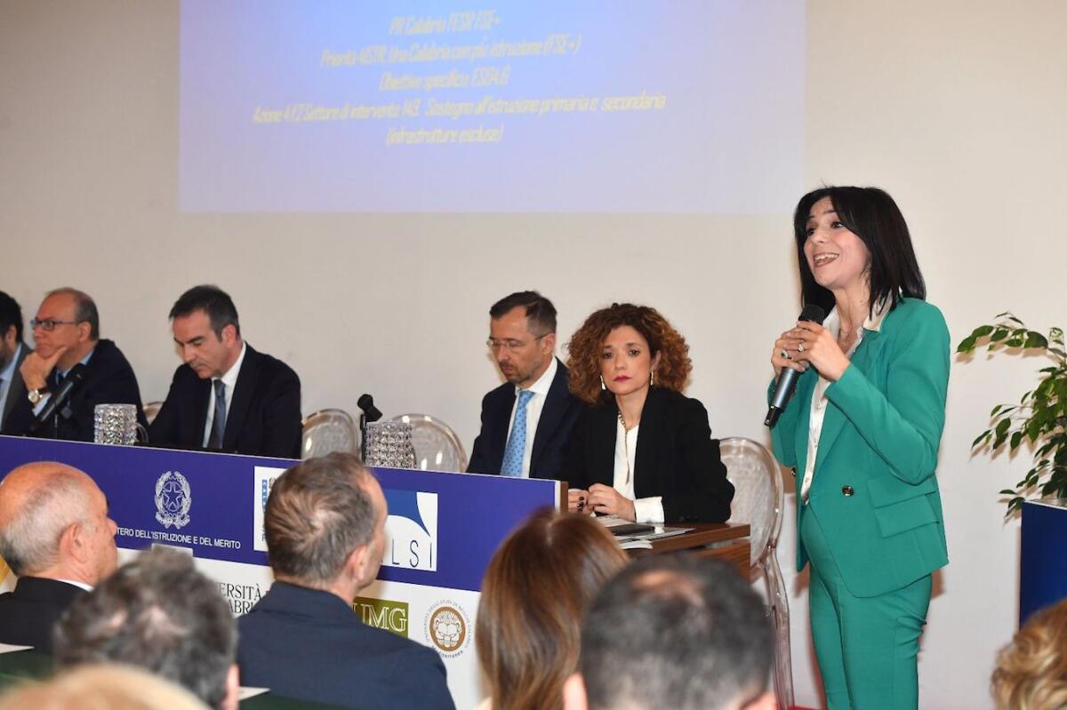 Scuola in Calabria, presentato "ReCappCal" per recuperare le carenze in italiano e matematica - 