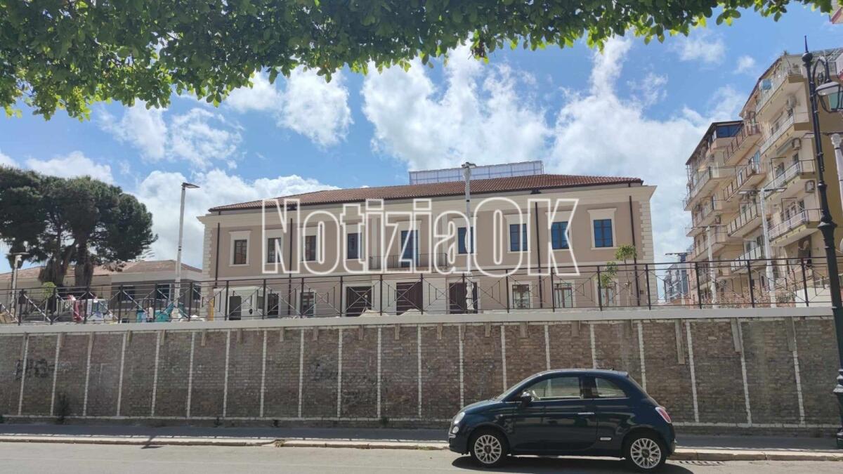Crotone, Teatro Comunale: la città attende la sua rinascita culturale - 