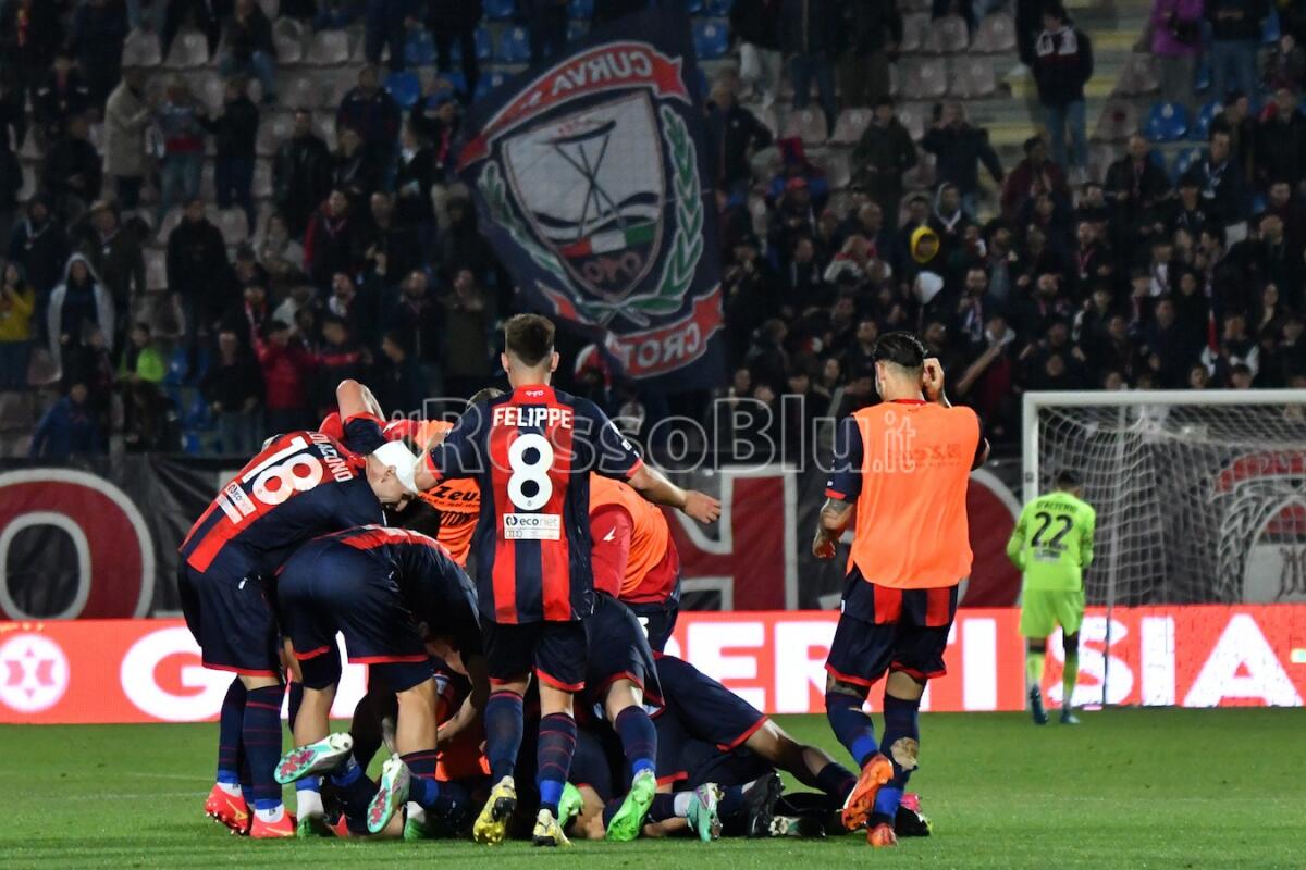 #AvellinoCrotone 1-0 | Scegli il migliore in campo - 