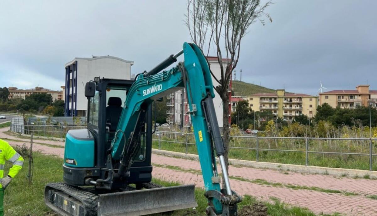 Crotone, avviata la riqualificazione della "strada parco" di via Peppino Impastato - 