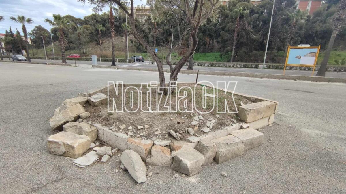 Nei quartieri di Crotone: c'è un "simbolo" che ammaina la sua bandiera - 