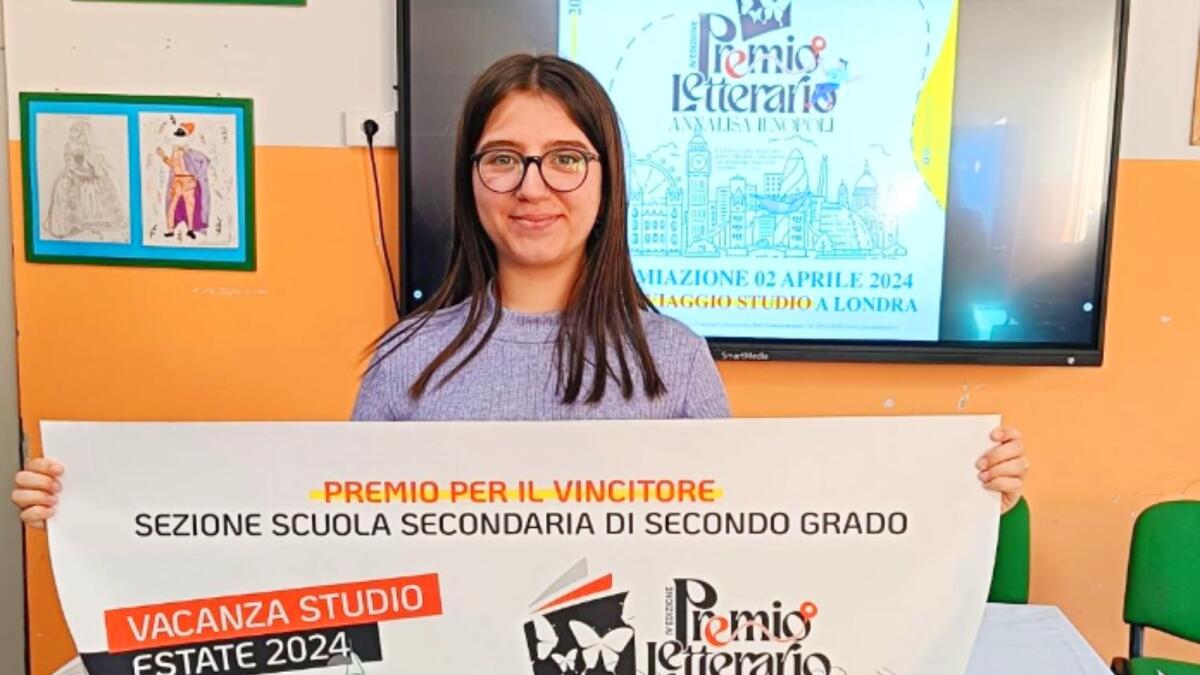 A Mariateresa Ceravolo del Liceo Pitagora il Premio Letterario "Annalisa Ienopoli" - 