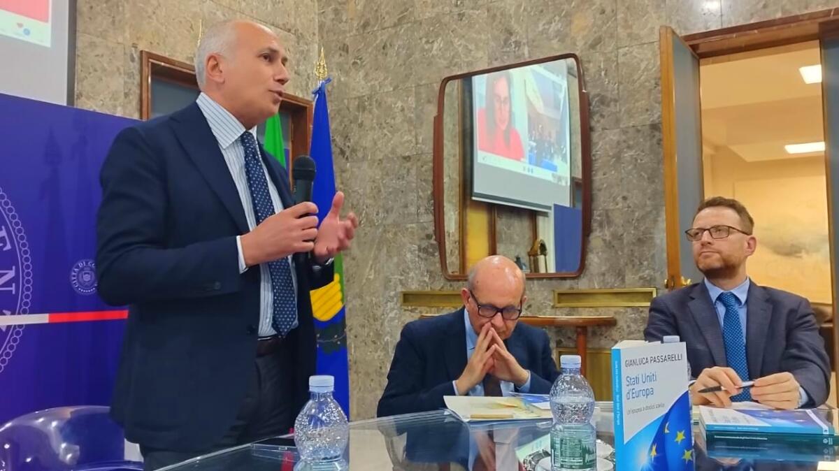 Cosenza - A Palazzo dei Bruzi la lettura di un Europa "protagonista sulla scena internazionale" - 