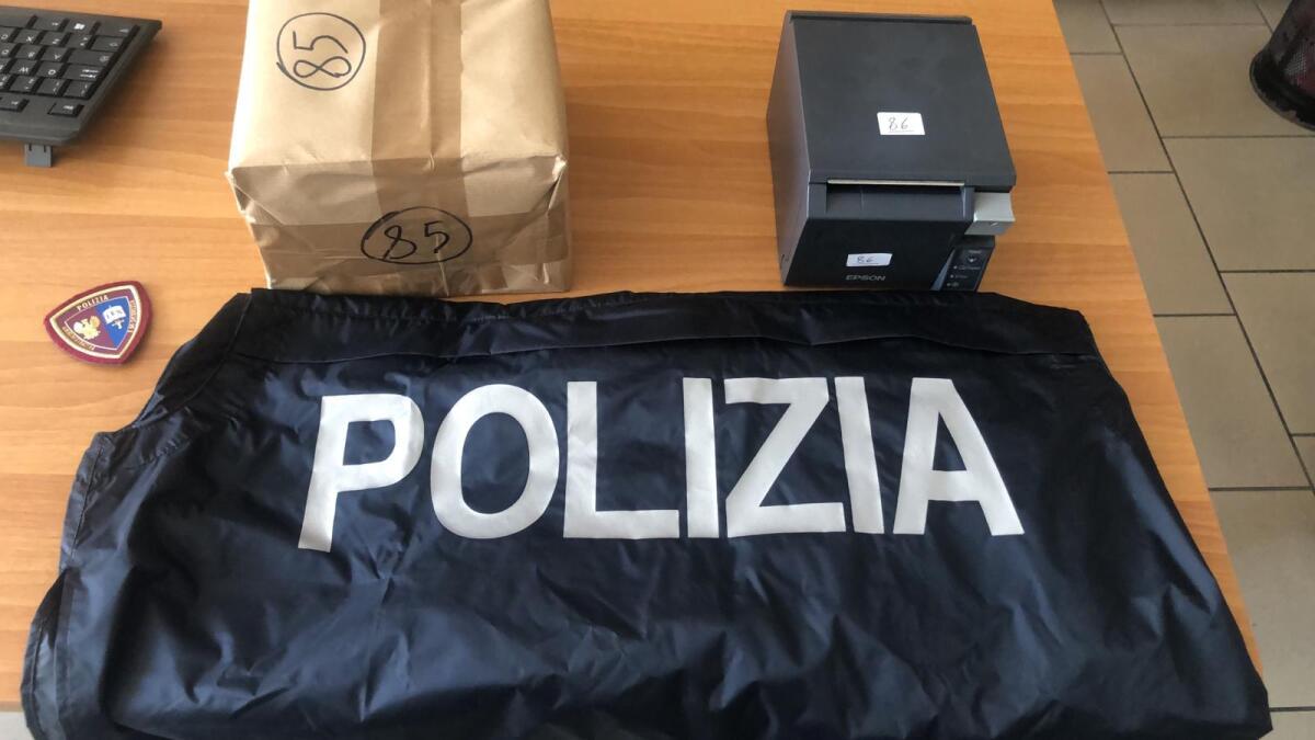 Controlli della Polizia di Stato in sale giochi ed internet point: due denunciati - 