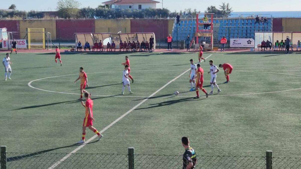 Calcio - Trasferta di Praia a Mare per la GDS Isola Capo Rizzuto - 
