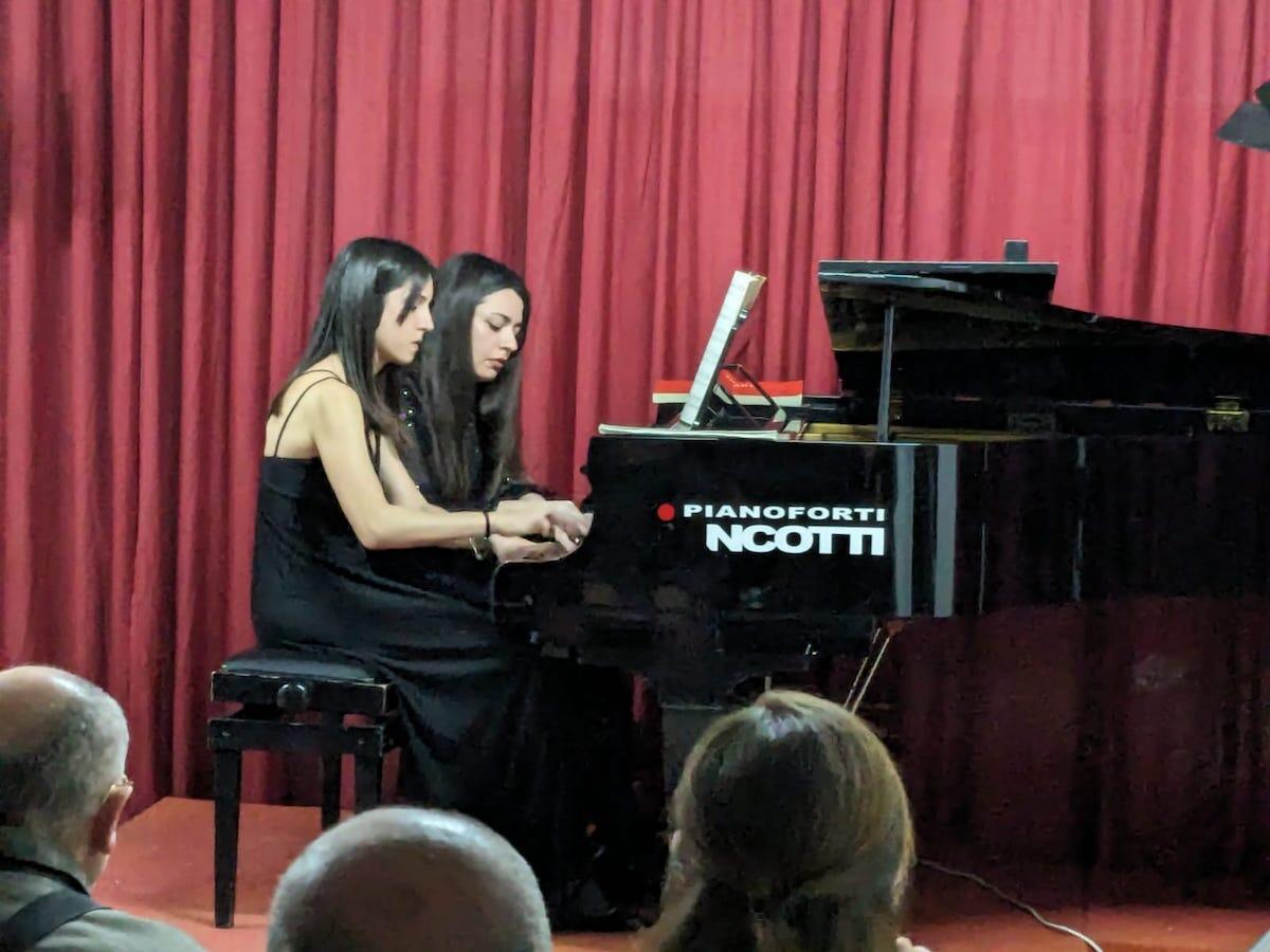 Crotone, Ventrella-Fortunato: quattro mani e un pianoforte al Liceo O. Stillo - 