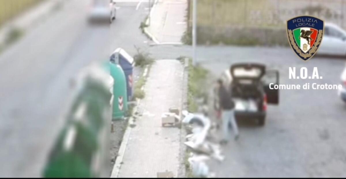 Crotone, ancora multe grazie alle fototrappole - 