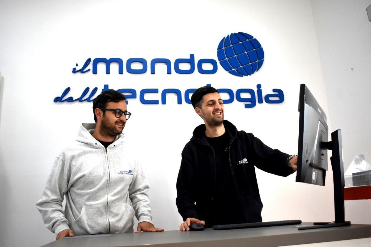 Crotone - Il Mondo della Tecnologia spegne dieci candeline -